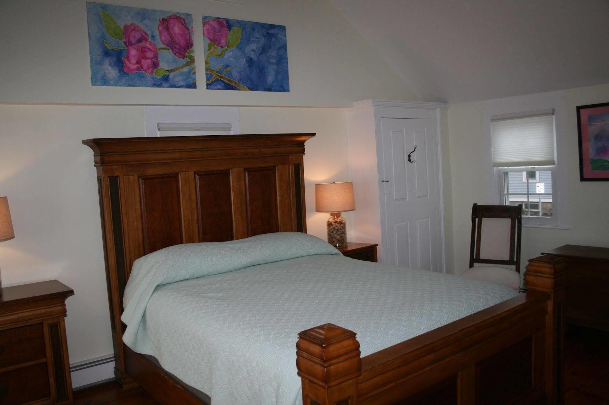 Shea'S Riverside Inn & Motel Essex エクステリア 写真